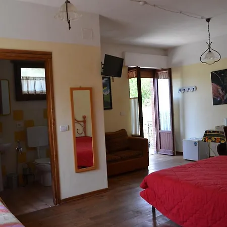 Piccolo Ulivo Ranch بيت ضيافة *