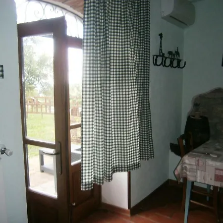 Piccolo Ulivo Ranch بيت ضيافة *